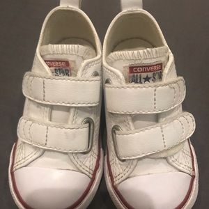 Classic leather toddler converse